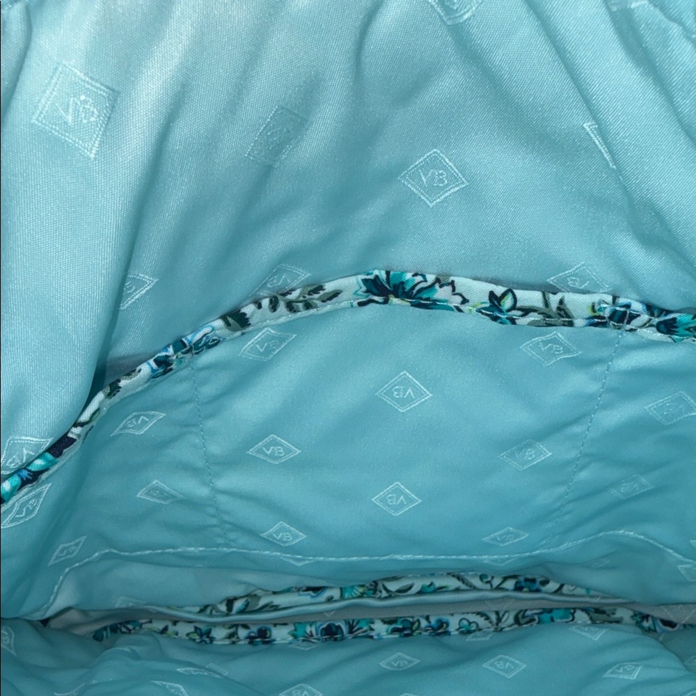 Vera Bradley zip, top hipster, cloud vine Crossbody Bag - Picture 6 of 7